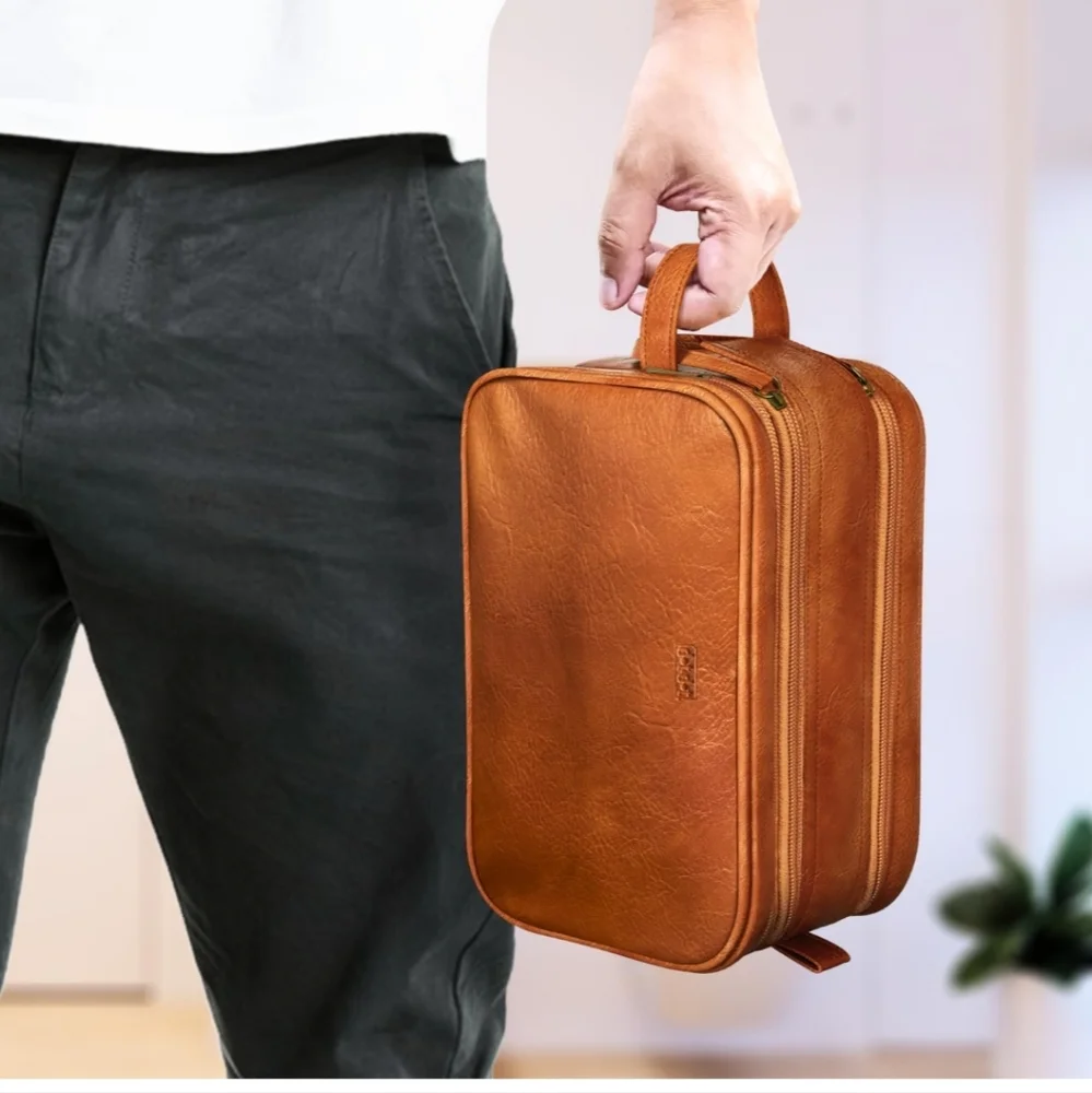 Brown Leather Men's/Women's Toiletry Bag - Picture 4 of 8